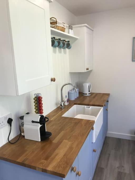 Perfect 4 Cpls & Families . Close To Everything Villa Pentraeth Bagian luar foto